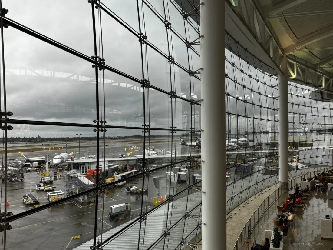 Point-supported glass curtain wall at Seattle-Tacoma International Airport